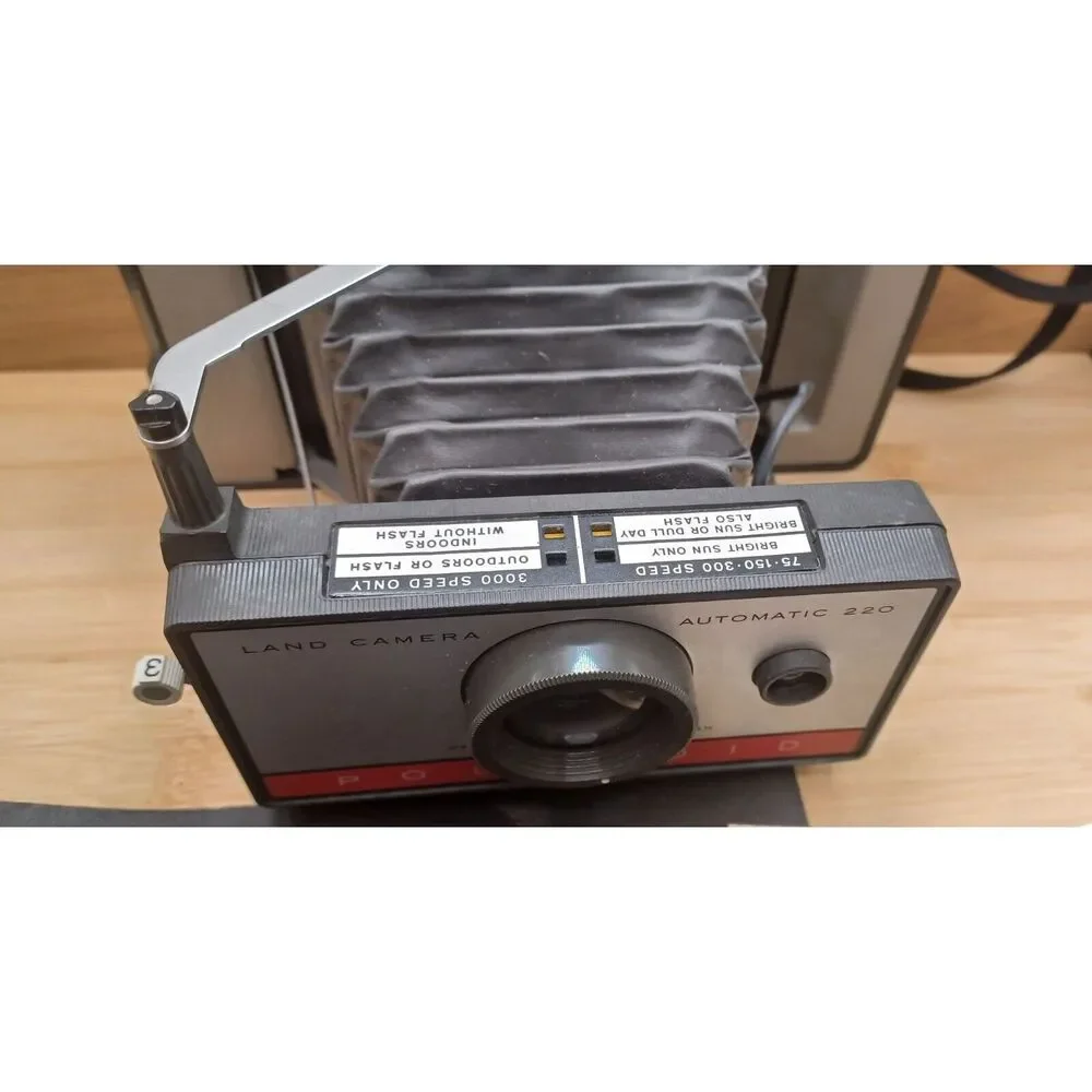 Vintage 1967 Polaroid Land Camera 220 Packfilm Camera